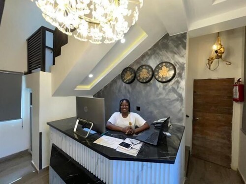 Ravella Hotel and Suites 