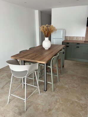 Dining - Jules' keys (Gruissan)