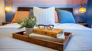 5 bedrooms, iron/ironing board, WiFi, bed sheets