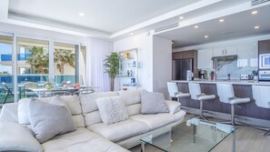 Bloc d'apartaments, diversos llits, balcó, vistes a l'oceà (Encantame Towers Verano 205) | Interior