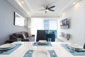 Condo, 1 King Bed with Sofa bed, Balcony, Ocean View (Encantame Towers Velero 303) | Interior