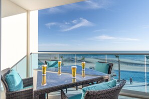 Lejlighed - 1 kingsize-seng med sovesofa - balkon - havudsigt (Encantame Towers Velero 303) | Udsigt fra værelset