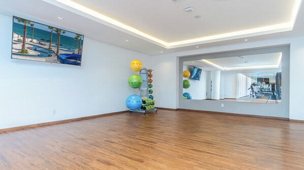 Condo, 1 King Bed with Sofa bed, Balcony, Ocean View (Encantame Towers Velero 303) | Fitness facility