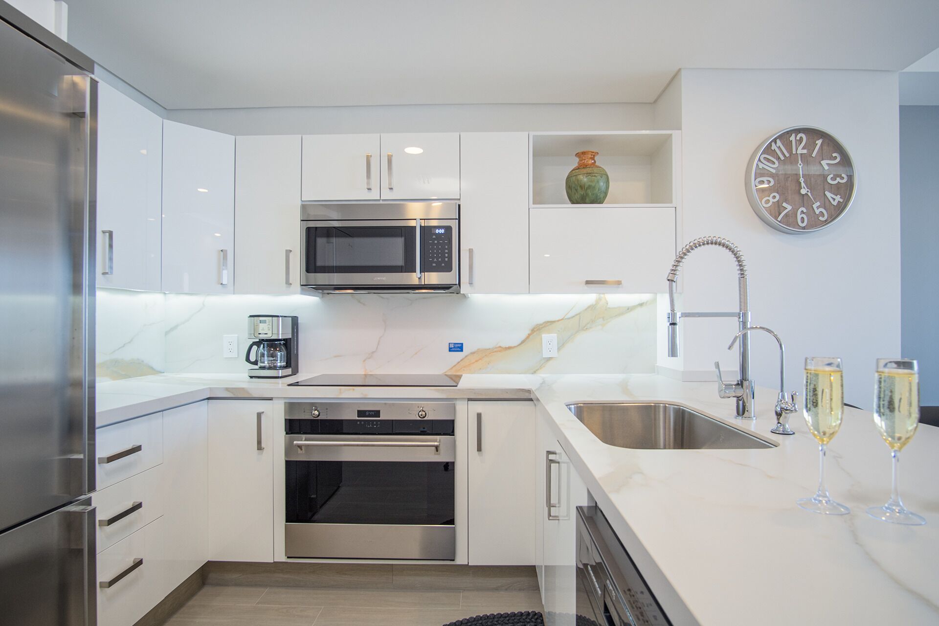 콘도, 킹사이즈침대 1개 및 소파베드, 발코니, 바다 전망 (Encantame Towers Velero 303) | 전용 주방