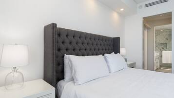 Kamar, 1 Tempat Tidur King dengan tempat tidur Sofa, balkon (Encantame Towers Velero 1703) | 1 kamar tidur dan didekorasi berbeda-beda