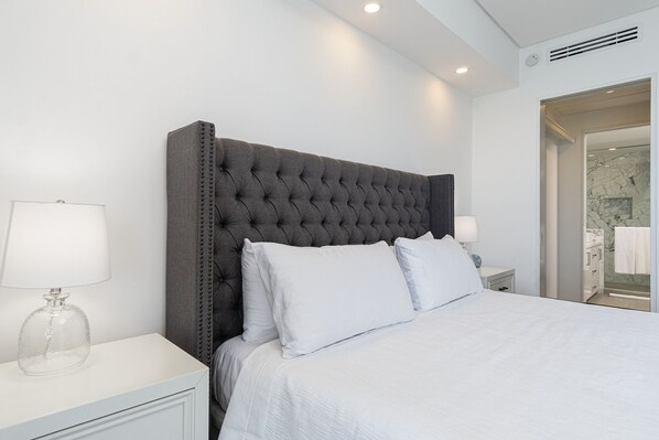 Zimmer, 1 King-Bett und Schlafsofa, Balkon, Meerblick (Encantame Towers Velero 1703)