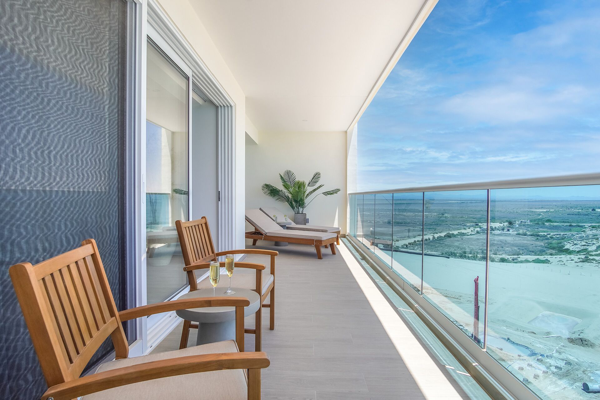 Appart'hôtel, plusieurs lits, balcon, vue océan (Encantame Towers Verano 1102) | Vue de la chambre