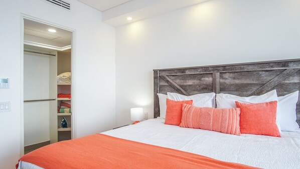 Condo, 1 King Bed with Sofa bed, Balcony, Ocean View (Encantame Towers Velero 1804) | 1 bedroom, individually decorated, individually furnished, bed sheets