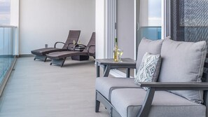 Condo, 1 King Bed with Sofa bed, Balcony, Ocean View (Encantame Towers Velero 1804) | Terrace/patio