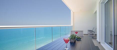 콘도, 침대(여러 개), 발코니, 바다 전망 (Encantame Towers Velero 2104) | 객실에서 보이는 전망