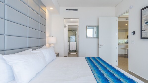 Apartment, 1 King-Bett und Schlafsofa, Balkon, Meerblick (Encantame Towers Viento 503) | 1 Schlafzimmer, individuell dekoriert, individuell eingerichtet