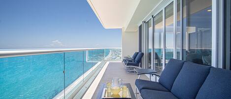 Leilighet, flere senger, balkong, havutsikt (Encantame Towers Velero 2101) | Utsikt fra rommet