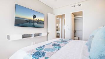 Condo, Multiple Beds, Balcony, Ocean View (Encantame Towers Viento 902) | 2 bedrooms, individually decorated, individually furnished