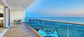 Encantame Towers Viento 902