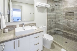 Condo, Multiple Beds, Balcony, Ocean View (Encantame Towers Viento 902) | Bathroom | Towels - Encantame Towers Viento 902 (Puerto Peñasco)