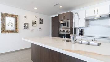 Lägenhet - flera sängar - balkong - havsutsikt (Encantame Towers Velero 902) | Eget kök