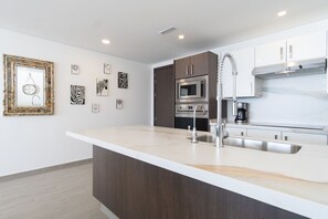 Lägenhet - flera sängar - balkong - havsutsikt (Encantame Towers Velero 902) | Eget kök