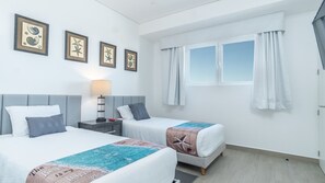 شقة - عدة أسرّة - بشرفة - بمنظر للمحيط (Encantame Towers Velero 2301) | 3 عدّة غرف نوم وبديكورات فريدة لكل غرفة وطراز فريد لكل وحدة