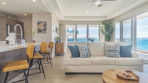 公寓客房, 多張床, 露台, 海景 (Encantame Towers Viento 405) | 客廳 | 42 吋平面電視連數碼電視頻道