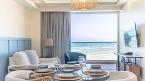 Condo, 1 giường cỡ king và sofa giường, ban công, quang cảnh biển (Encantame Towers Viento 303) | Quang cảnh từ phòng