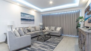 Condo, Multiple Beds, Balcony, Ocean View (Encantame Towers Viento 304) | Living area