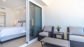 Condo, Multiple Beds, Balcony, Ocean View (Encantame Towers Viento 304)