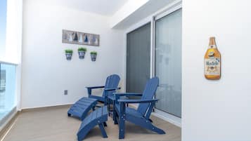 Condo, Multiple Beds, Balcony, Ocean View (Encantame Towers Viento 504) | Terrace/patio