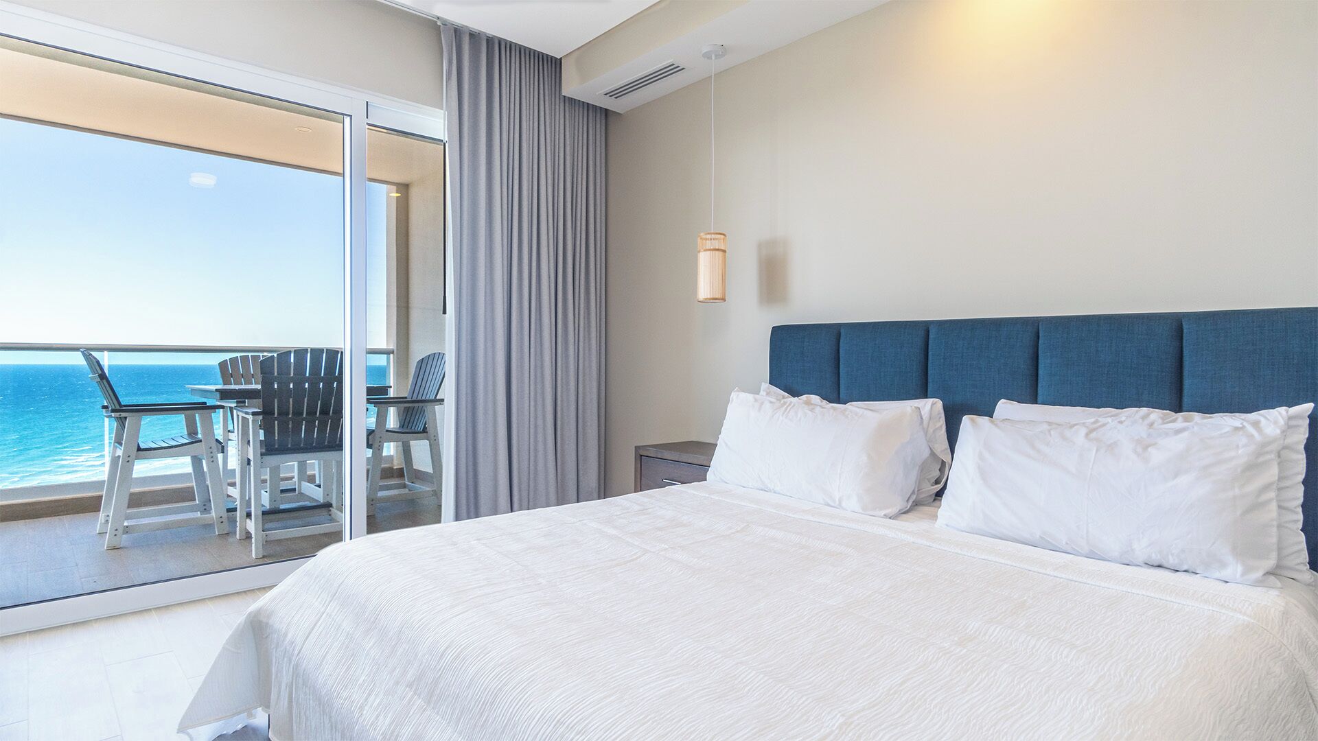 公寓式客房, 多张床, 阳台, 海洋景观 (Encantame Towers Viento 1404) | 2 多间卧室、特色装修、特色家居、床单