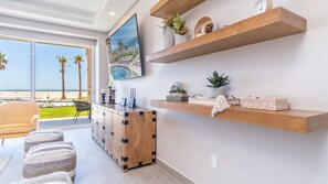 Condo, Multiple Beds, Balcony, Ocean View (Encantame Towers Viento 104) | Interior