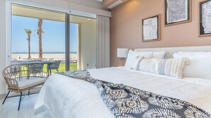 Apartamento, varias camas, balcón, vistas al mar (Encantame Towers Viento 104) | 2 dormitorios, decoración individual, mobiliario individual