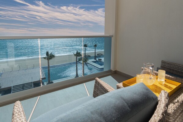 Condo, 1 très grand lit et 1 canapé-lit, balcon, vue sur l’océan (Encantame Towers Velero 403) | Piscine | Piscine extérieure