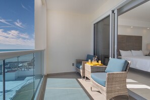 Appartement, 1 kingsize bed met slaapbank, balkon, uitzicht op oceaan (Encantame Towers Velero 403) | 1 slaapkamer, individueel gedecoreerd, individueel gemeubileerd