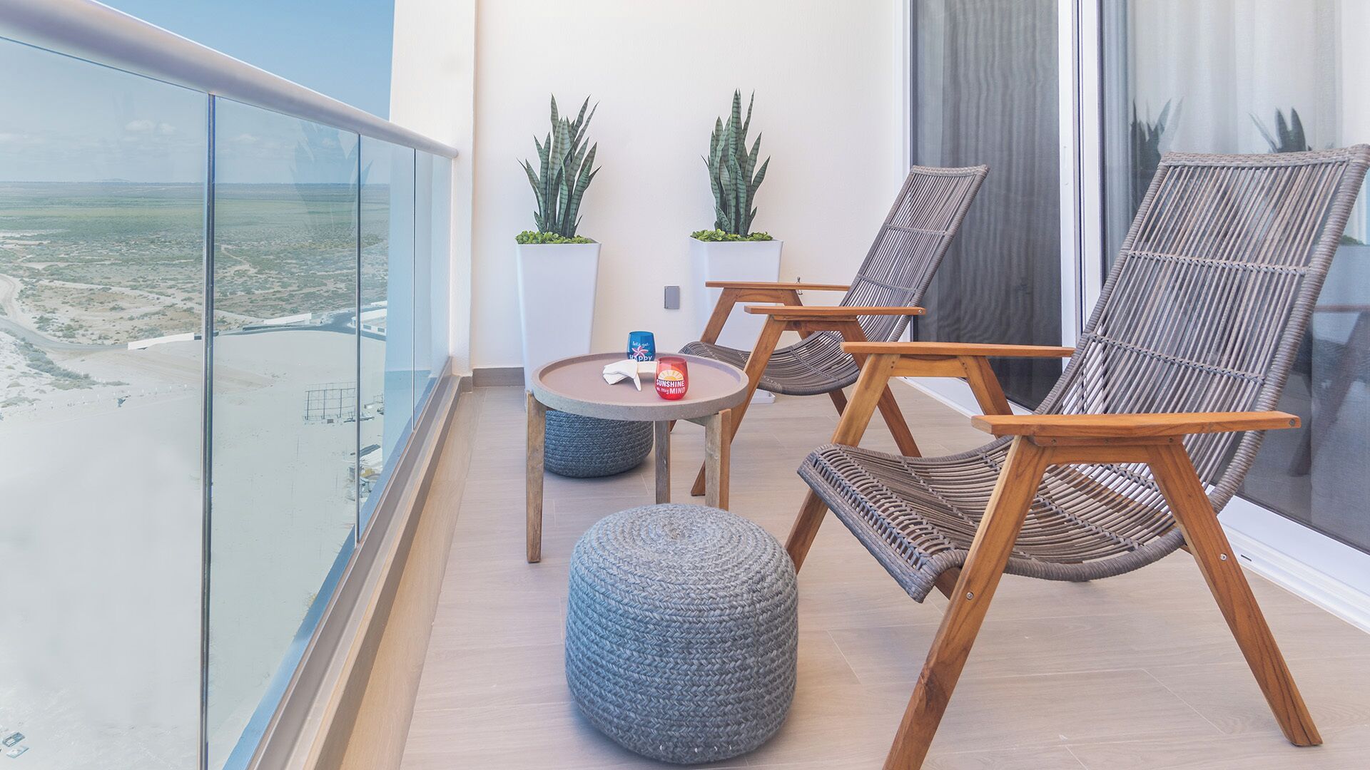 Condo, 1 cama Queen size y sofá cama, balcón, vista al océano (Encantame Towers Viento 1703) | Vista desde la habitación