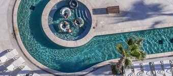 Panoramic And Immersive Water View 2 Bedroom E2002