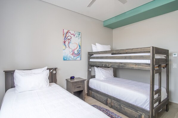 3 bedrooms, individually decorated, individually furnished, bed sheets