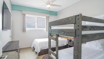 3 bedrooms, individually decorated, individually furnished, bed sheets