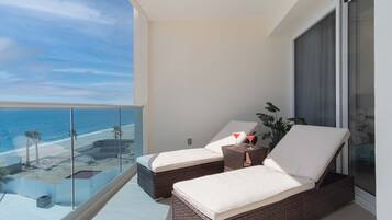Appartamento, letti multipli, balcone, vista oceano (Encantame Towers Velero 402) | Vista dalla camera