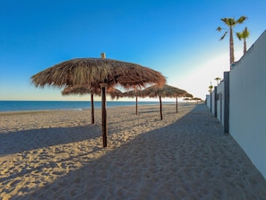 Beach nearby - Beautiful 2 Bedroom Condo Encantame Tower E 802 (Puerto Peñasco)