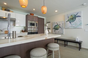 Apartment, Mehrere Betten, Balkon, Meerblick (Encantame Towers Verano 802) | Eigene Küche | Esstisch