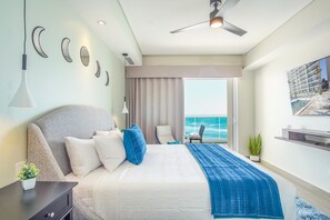 Condo, varias camas, balcón, vista al océano (Encantame Towers Verano 802) | 2 habitaciones, decoración personalizada y muebles diferentes