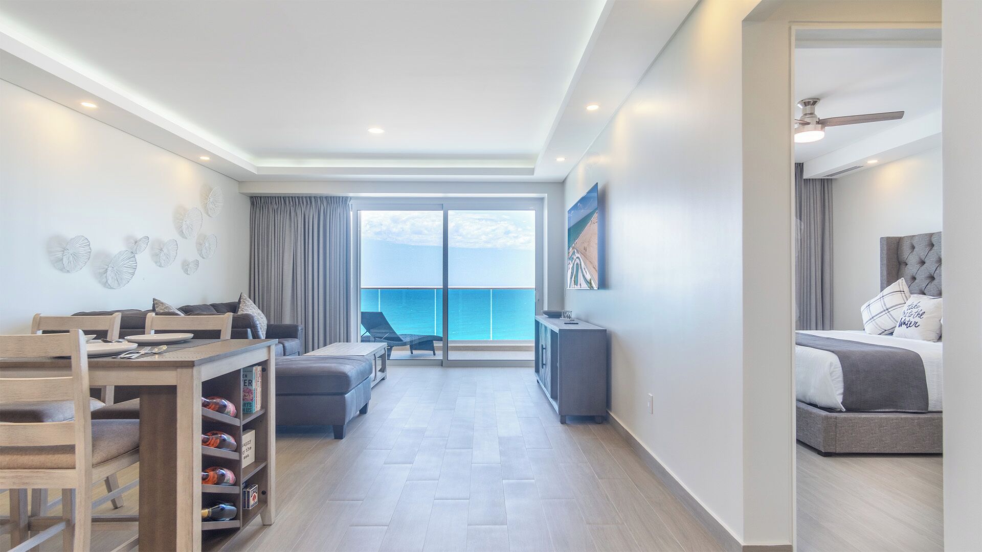 Lägenhet - flera sängar - balkong - havsutsikt (Encantame Towers Viento 604) | 2 sovrum, individuell inredning, unika möbler och sängkläder