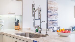 Huoneisto, 1 suuri parisänky ja vuodesohva, parveke, valtamerinäköala (Encantame Towers Velero 203) | Sisätilat