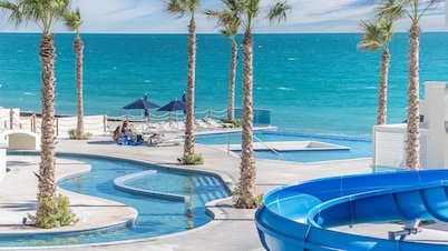 Modern Luxury, Beachfront, Ocean Views C203 Encantame