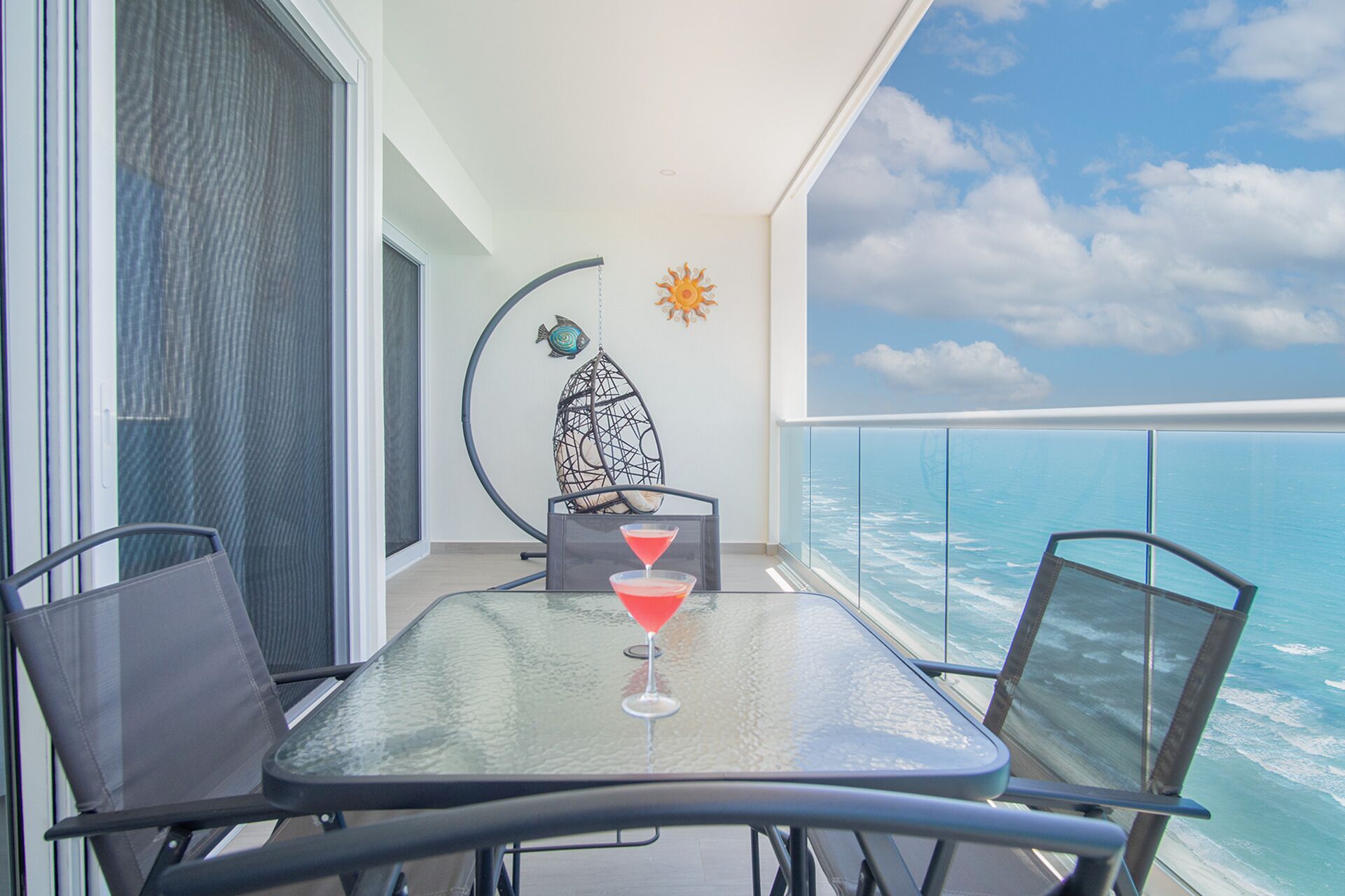 콘도, 침대(여러 개), 발코니, 바다 전망 (Encantame Towers Velero 2102) | 객실에서 보이는 전망