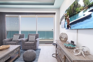 Condo, Multiple Beds, Balcony, Ocean View (Encantame Towers Velero 1202) | Interior