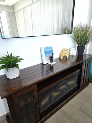 Condo, varias camas, balcón, vista al océano (Encantame Towers Velero 905) | Interior