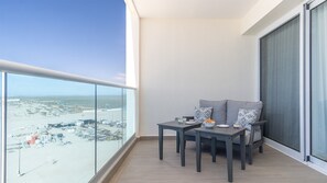 Outdoor dining - Waterfront Getaway 2 Bedroom Condo W704 (Puerto Peñasco)