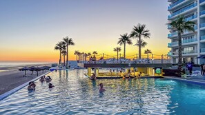 Pool - Waterfront Getaway 2 Bedroom Condo W704 (Puerto Peñasco)