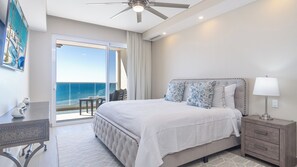 Condo, várias camas, sacada, vista para o oceano (Encantame Towers Viento 704) | 2 quartos, individualmente decorados, individualmente mobiliados
