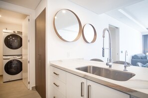 Condo, Multiple Beds, Balcony, Ocean View (Encantame Towers Velero 1002) | Laundry